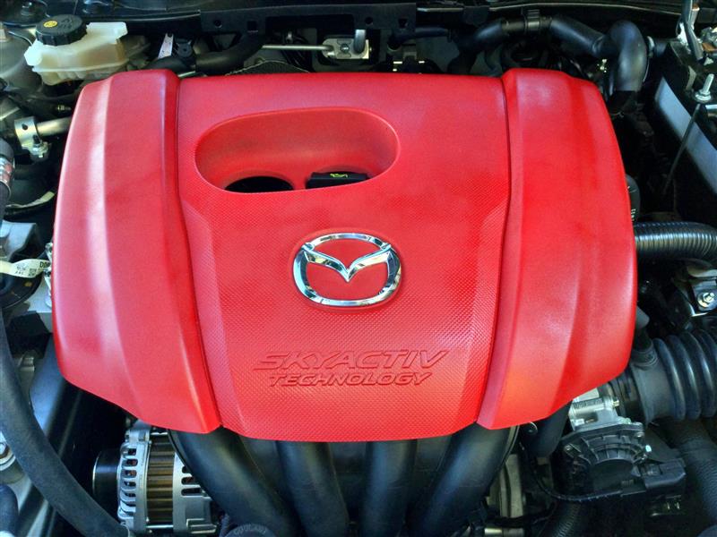 マツダ SKYACTIV TECHNOLOGY エンジンカバー 赤