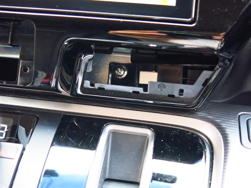 VXU－187SWiにテレビ/ナビキットを取り付け（ホンダ