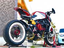 フロントスプロケットカバー取付(MV AGUSTA ブルターレ800ドラッグ ...
