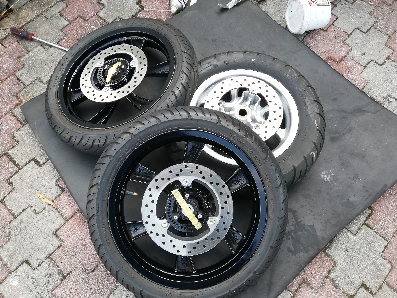 トリシティ155アルミホイール タイヤ前後セット、前輪タイヤは