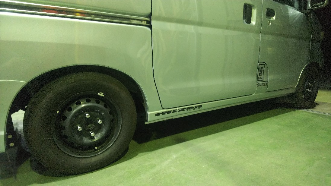 RS-R車高調ハイゼットカーゴS321V？ BICKD122M（RSR車高調リアを