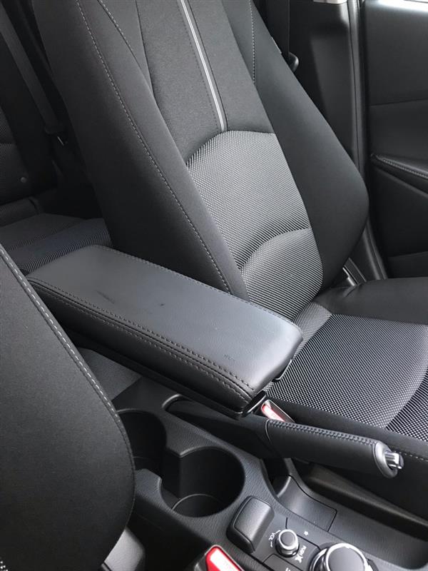 米国マツダCX-3 用アームレスト取り付け その1(マツダ デミオ・DJ)by