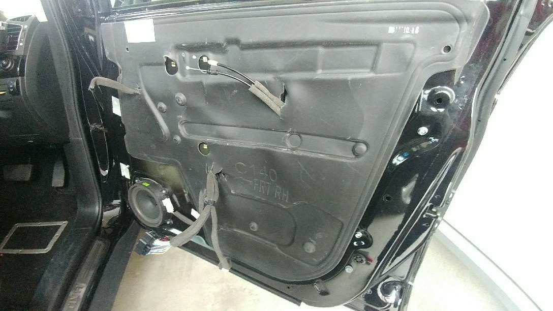 運転席ドアレバー交換です インナーのレバーが中古車購入時から塗装が剥げてツルツルだったので交換しました パーツはamazon Comで購入です シボレー キャプティバ By ひろろん 道産子 みんカラ