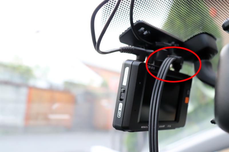 ドライブレコーダーZDR-015の映像を外部モニターへ出力（トヨタ