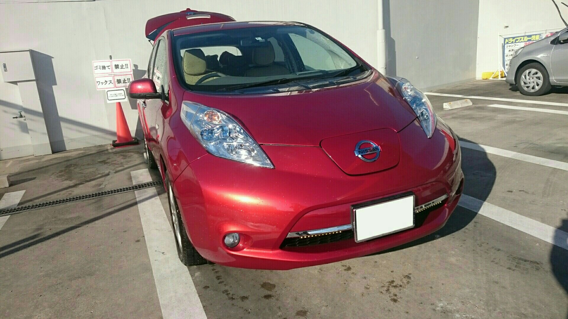 12月24日を以て乗り換えのため、下取りに出すため最後の整備です。<br />
<br />
最終日を迎え、まず朝から洗車。<br />
<br />
ちなみに、前日まで山道を走ってドロドロでした。