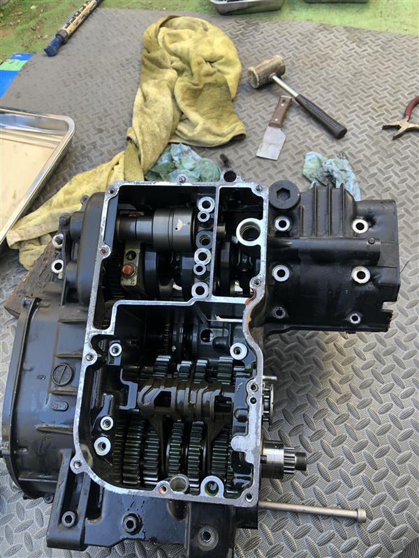 Z500FX製作⑮】錆びたパーツの交換作業。ベアリング交換は地味に
