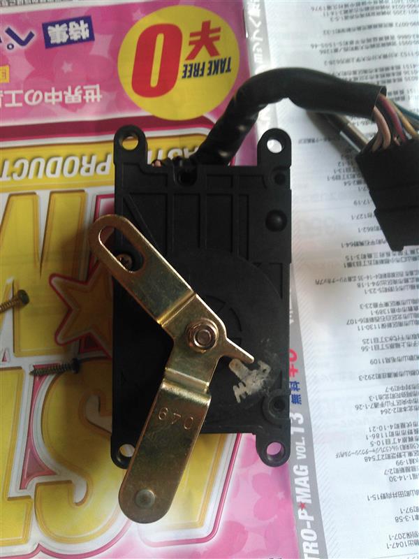 エアミックスダンパーサーボ清掃＆グリースアップ（トヨタ