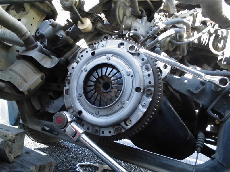 DD51T キャリートラック クラッチ交換 3（日産 シルビア・S14