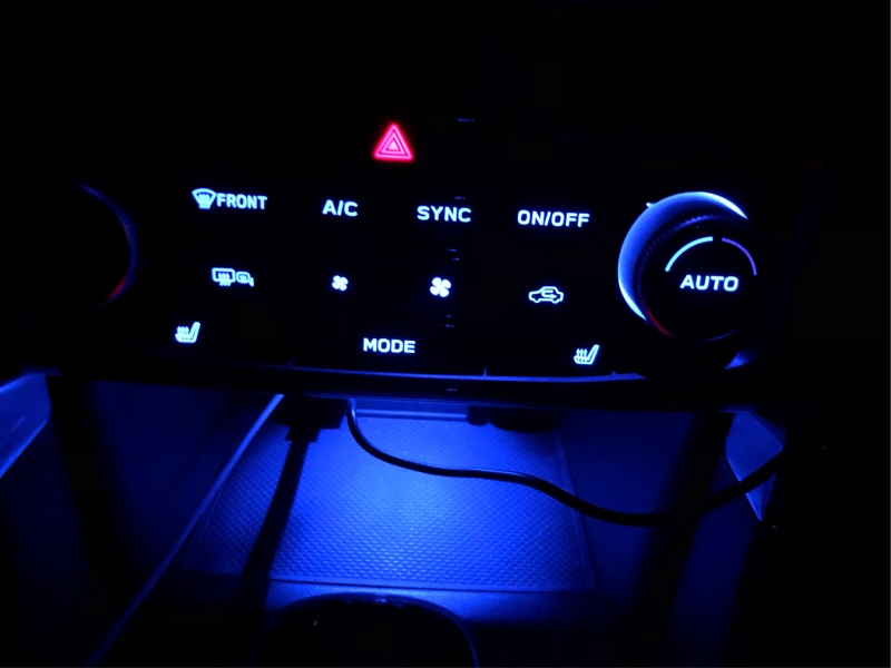 エアコンパネルLED打ち替え（スバル フォレスター ハイブリッド