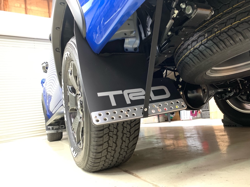 最安値】 gun125 ハイラックス TRD マッドフラップ ienomat.com.br