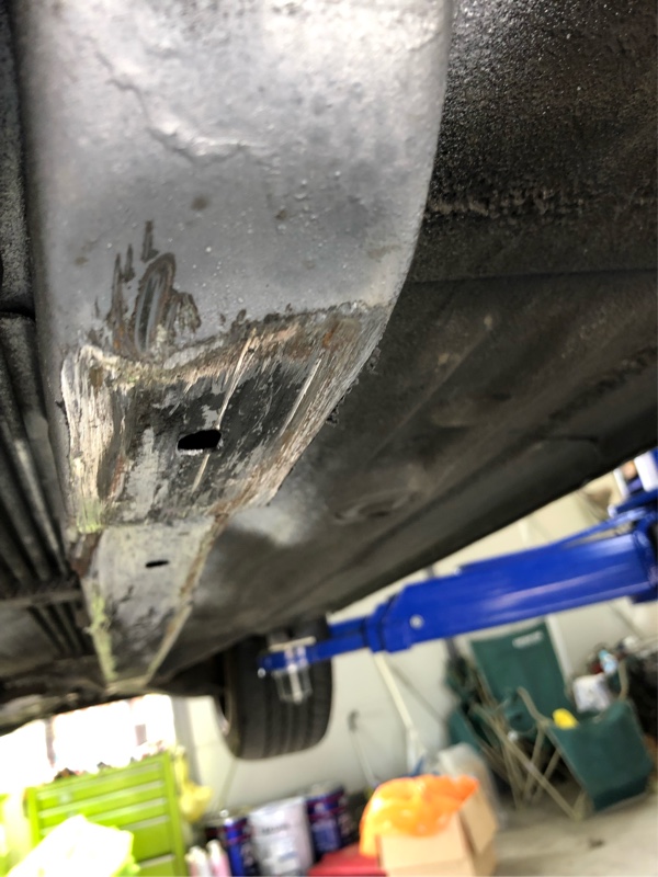 オイル交換と下回りチェック、それからリア車高上げ