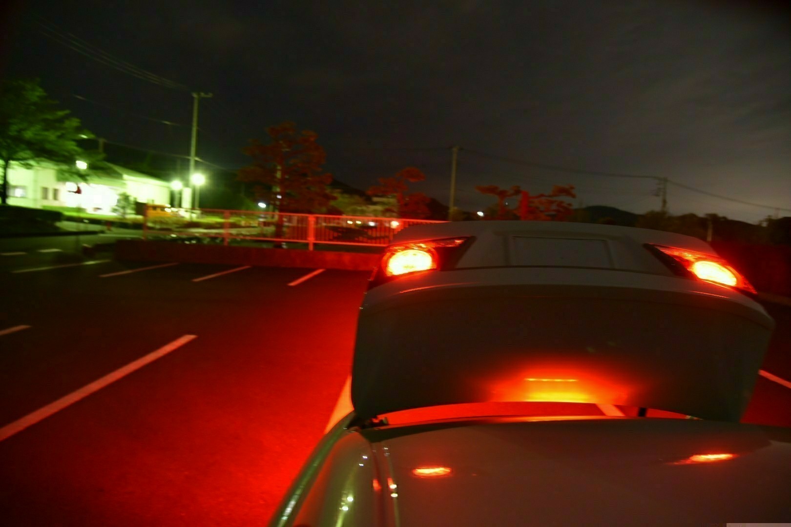 キットを使わずにブレーキ4灯化をやってみた 。（トヨタ