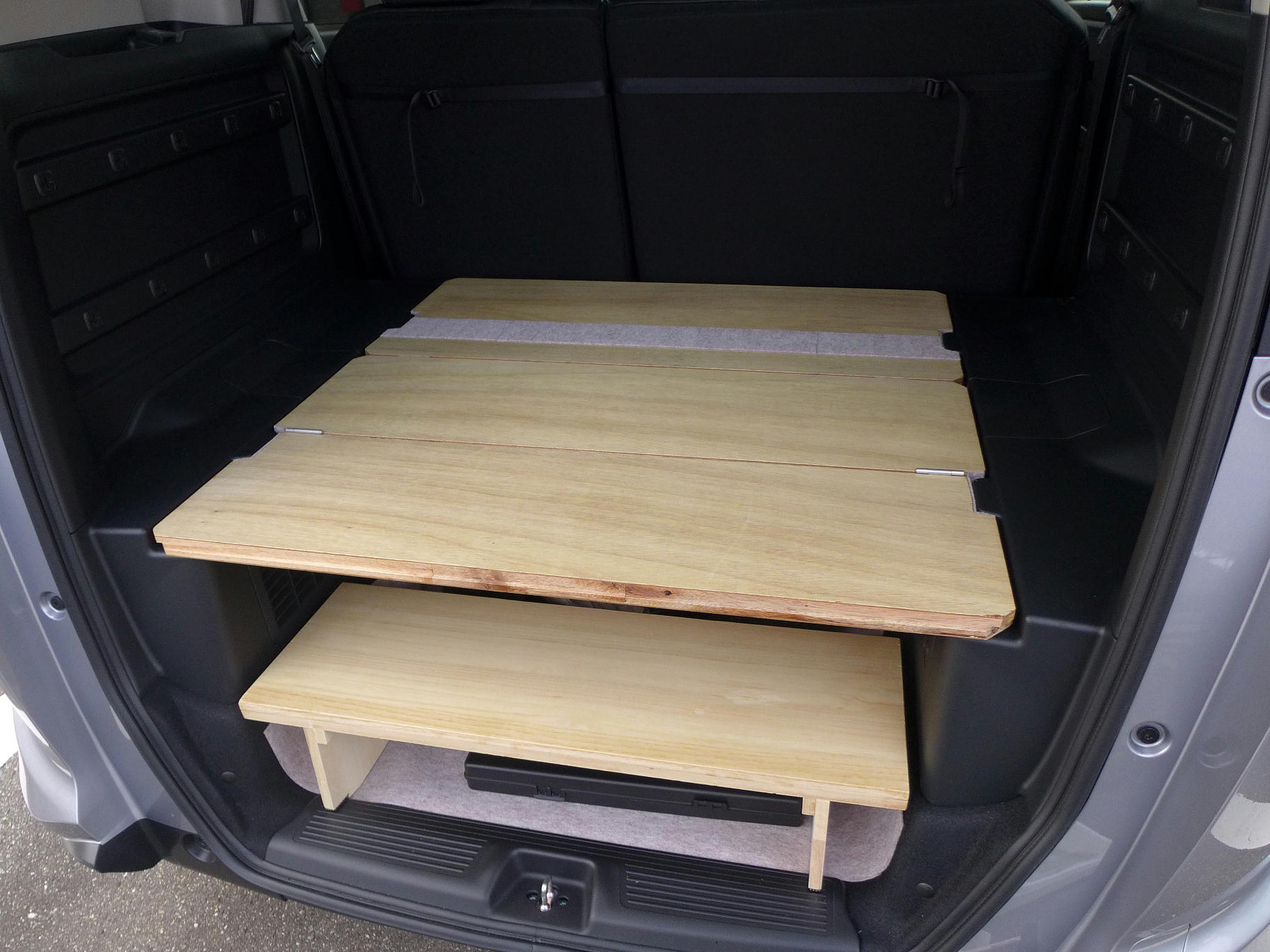 荷室用ベンチと 折りたたみできる荷室ボードの作製 ホンダ フリード ハイブリッド Gb7 8 By De辛子 みんカラ