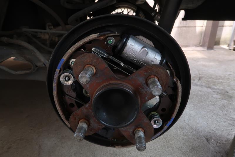 リアブレーキシュー交換(ダイハツ ソニカ・L405S/415S)by capicapi ...