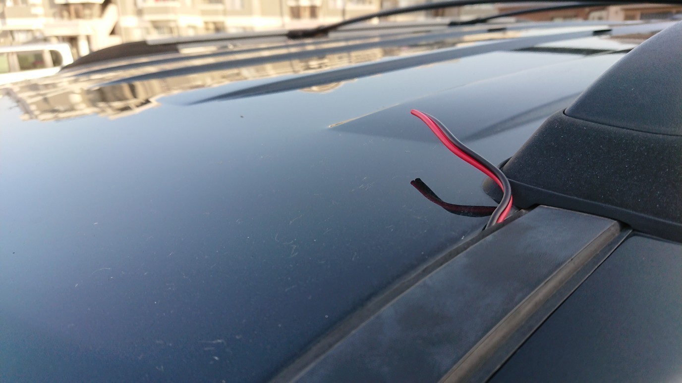 穴開けしないでルーフマーカー取り付け
