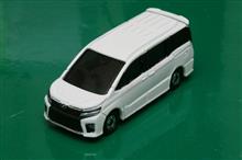 Amazon | 1/30 ミニカー ヴォクシー ハイブリッド 80 VOXY