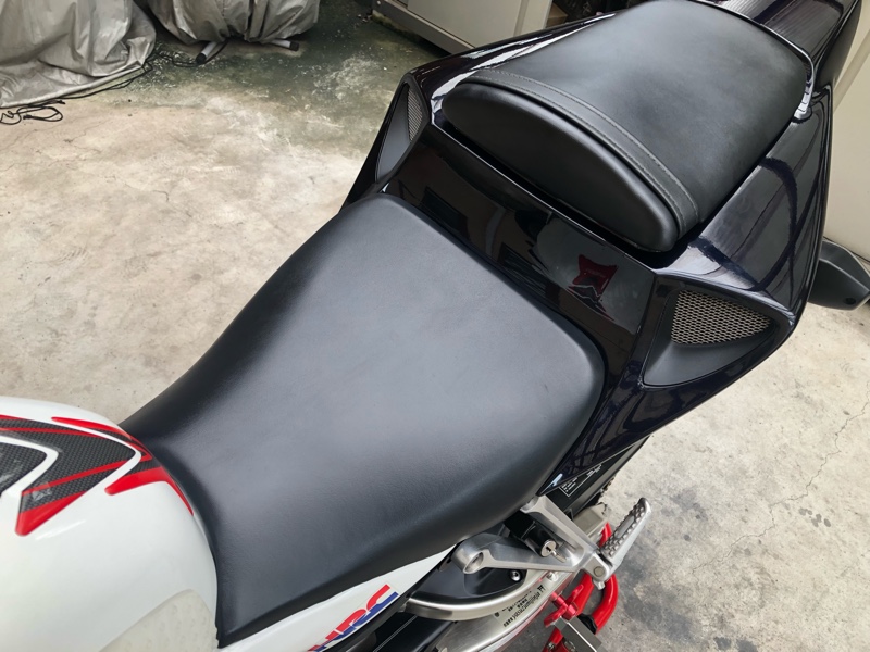 シート表皮の張替え ホンダ Cbr1000rr Sc57 後期 By 9 Taro みんカラ