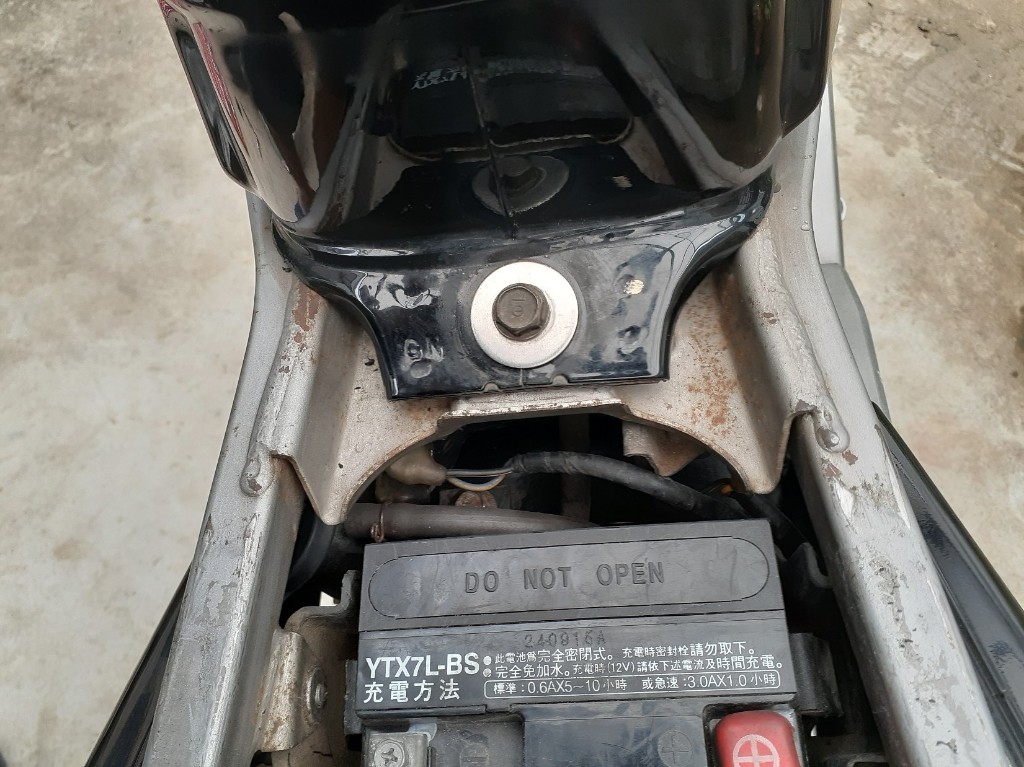 タンクラバー取り付け（ホンダ VT250 SPADA (スパーダ)）by k