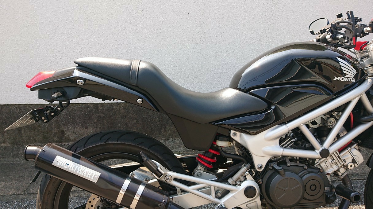 シートあんこ抜き(ホンダ VTR250)by minimaru*55 - みんカラ