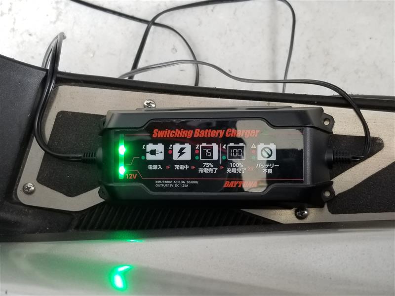 バッテリー補充電 エンジン始動 ヤマハ Nmax By Eigo みんカラ バッテリー補充電 エンジン始動 ヤマハ Nmax By Eigo みんカラ