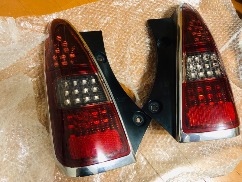 ダイハツ ミラジーノ L700 アクリル加工テールLED - メルカリ