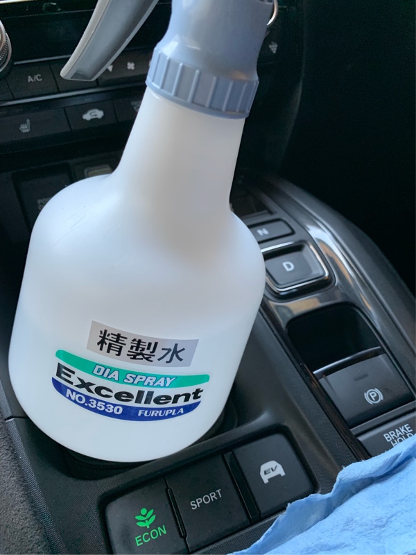 精製水(純水)で内窓掃除✨