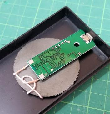 Qiワイヤレス充電器を改造設置 シトロエン C3 By 851ぴん みんカラ