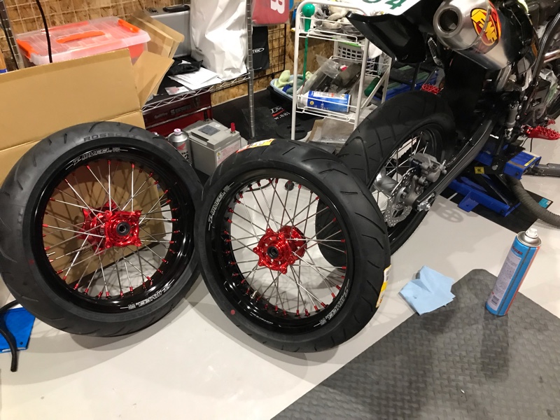 ホンダcrf 250L2021モデル〜用前後ホイールタイヤ付送料込み
