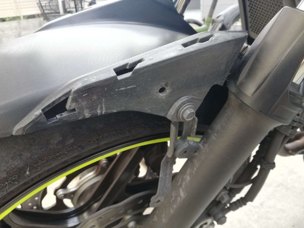 フロントフェンダーを2018以降モデルに交換（ヤマハ MT-07）by