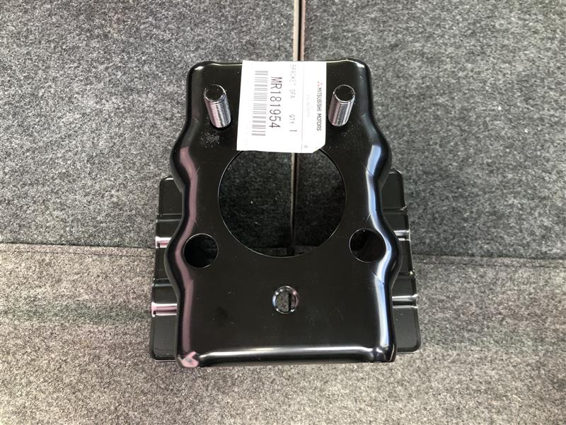 スペアタイヤ用ブラケット取付（三菱 パジェロミニ・H53/58A/59A