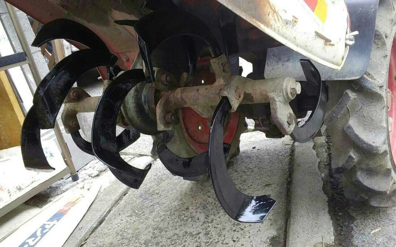 ヤンマー 耕運機 耕運爪 幸運爪に交換 ヤンマー 乗用田植機 By てぇかむ Stay Cars みんカラ ヤンマー 耕運機 耕運爪 幸運爪に交換 ヤンマー 乗用田植機 By てぇかむ Stay Cars みんカラ