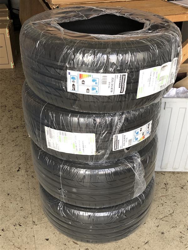 ブリヂストン ポテンザ S001 BRIDGESTONE POTENZA ハンガリー製