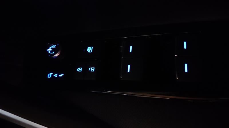 トヨタ 【50系RAV4】全部光るタイプ パワーウィンドウスイッチ