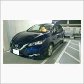 もうすぐ納車から一年になるので、点検に合わせてスタッドレスタイヤへ交換していただきました。<br />
<br />
点検で特に異常の指摘は有りませんでしたが<br />
、点検前に伝えたナビのBluetooth不調や、豪雨時の内張り内漏水音などの気になる箇所も問題ないそうです。<br />
<br />
ちなみにスタッドレスタイヤは五年目ですが、来年位でアウトかな(-_-)