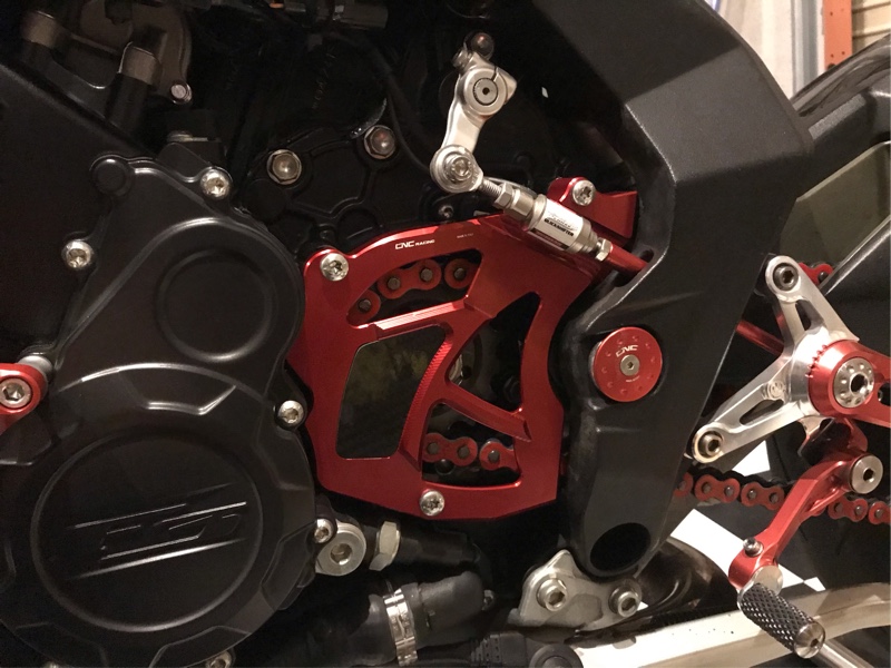 フロントスプロケットカバー取付(MV AGUSTA ブルターレ800ドラッグ ...