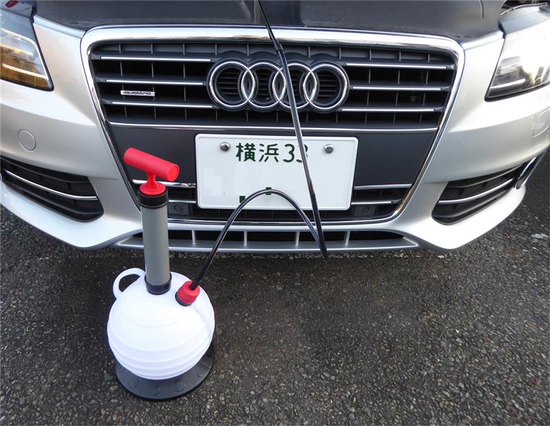 A4 アバント (ワゴン) (B8) 手動式オイルチェンジャーでのエンジンオイル交換 by audi diletto - みんカラ A4 アバント (ワゴン) (B8) 手動式オイルチェンジャーでのエンジンオイル交換 by audi diletto - みんカラ