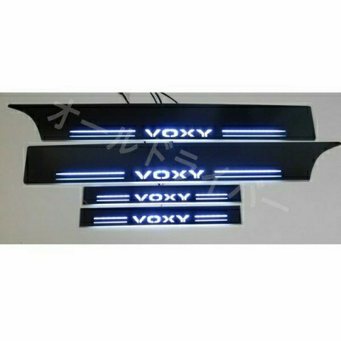 Amazon | トヨタヴォクシー VOXY 80系 85系 LED スカッフプレート シーケンシャル LEDドアプレート 電装関係 LED  ドレスアップ サイドステップ (白) [並行輸入品] | ライト・アクセサリ | 車＆バイク