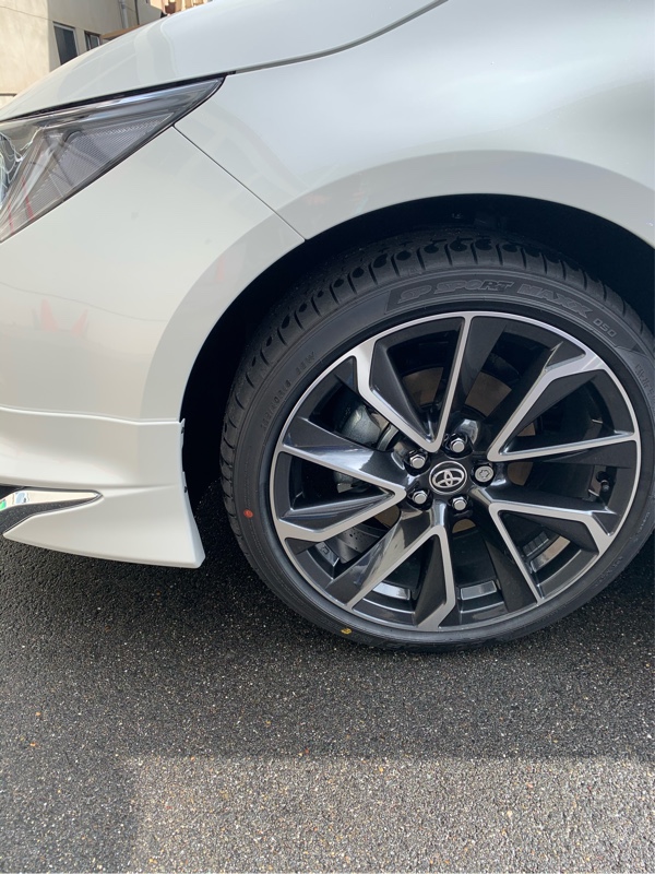 トヨタ純正キー付きホイールロックナット取り付け（トヨタ