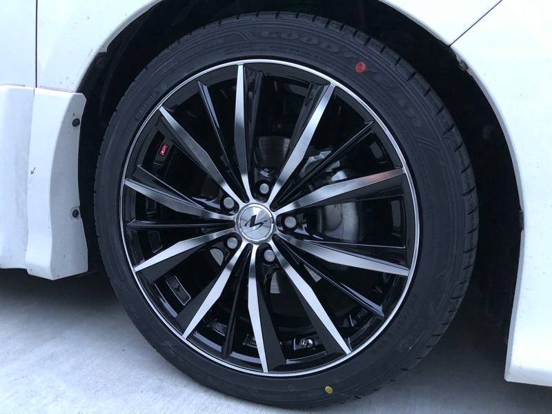 夏タイヤ交換しました‼️🚙レオニス18インチ(トヨタ ヴォクシー・80系 ...