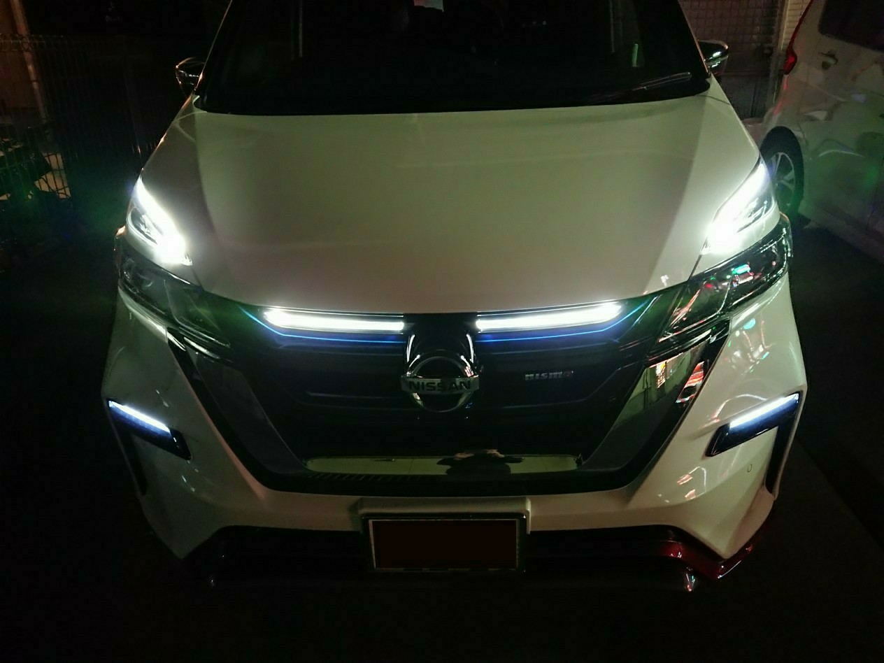 セレナC27 グリルイルミネーション 前期型