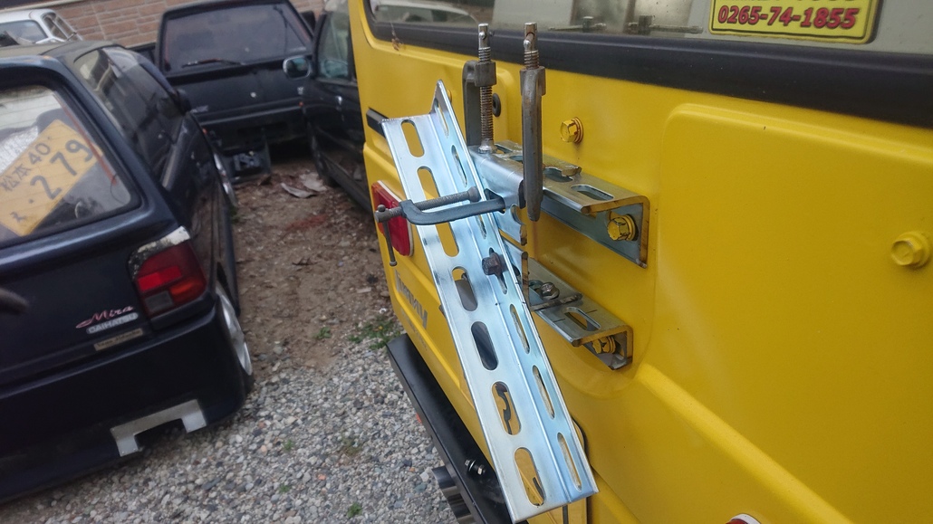 ジムニーja11 ハイリフトジャッキホルダーオールステンレス
