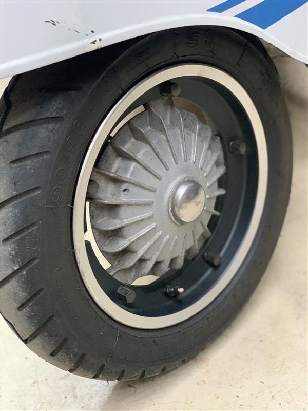 SIP チューブレスホイール用 ナット 5個セット M8 - VESPA99.com