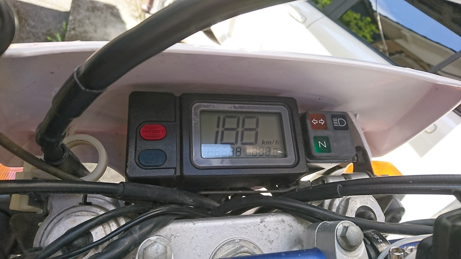 スピードメーター交換（ヤマハ TT250R）by car plaza ADVAN