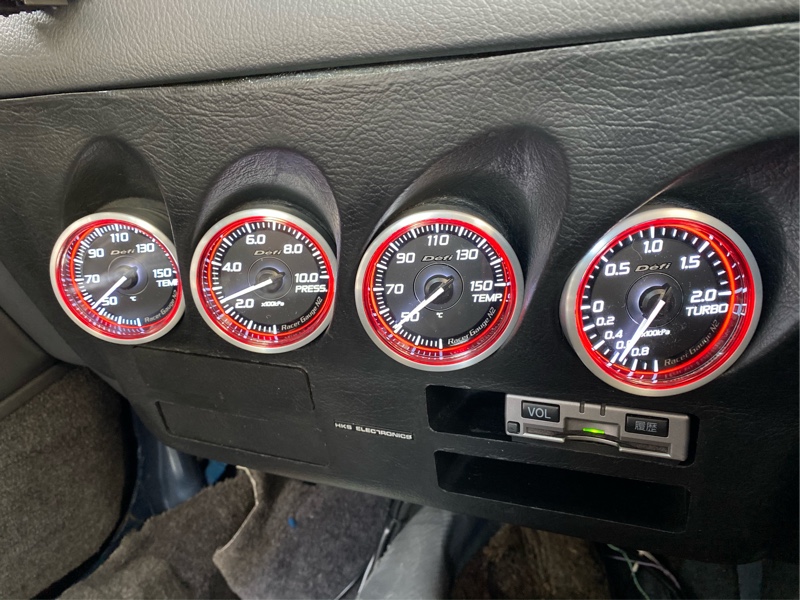 スープラのDIY・追加メーター取付に関するカスタム事例｜車の