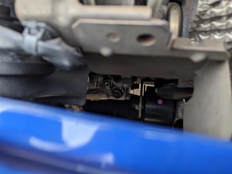 リビルトのコンプレッサーに交換（ダイハツ ミラジーノ・L700