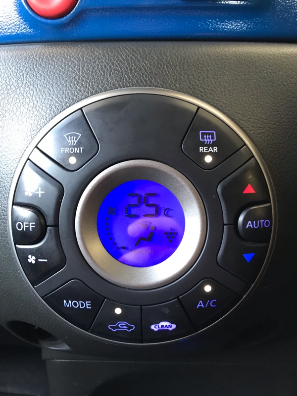 激安アウトレット通販 レディース エアコンパネル LED打ち替え その2（日産 キューブ・Z12）by パーツ