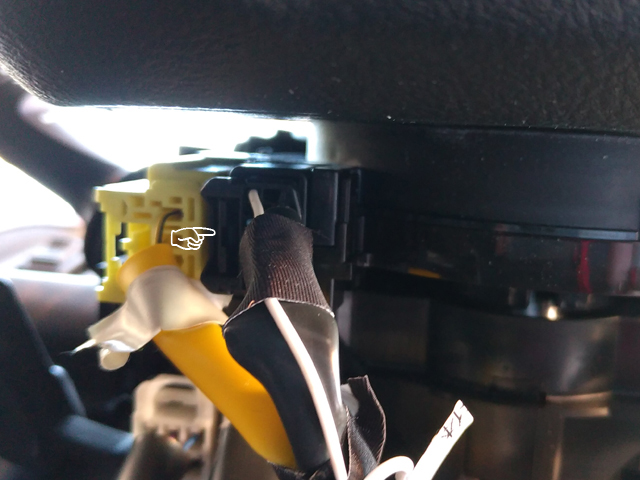 ハイエース200系「Pivot 3-drive・α[3DA-T]+純正クルコン」機器