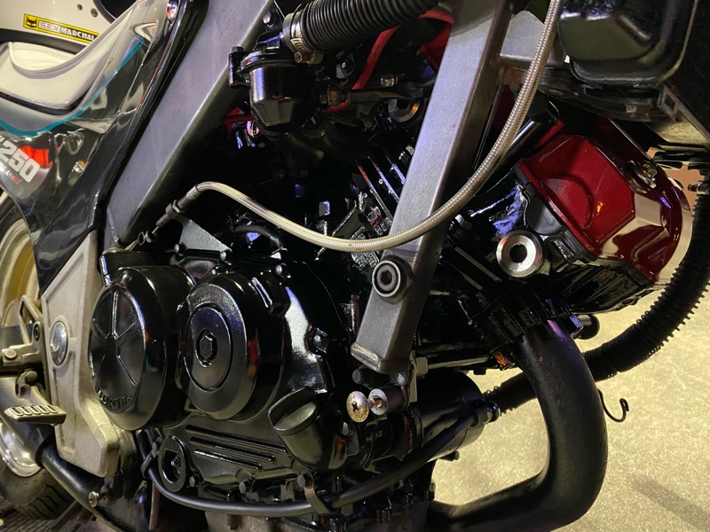 エンジン塗装（ホンダ VTZ250）by kazuki(*^^*) - みんカラ
