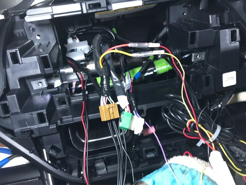トヨタ純正ナビ10インチ取り付け（トヨタ ヴォクシー・80系）by