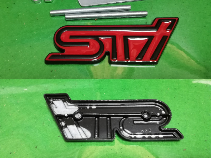ノーブランド　STIエンブレム取付